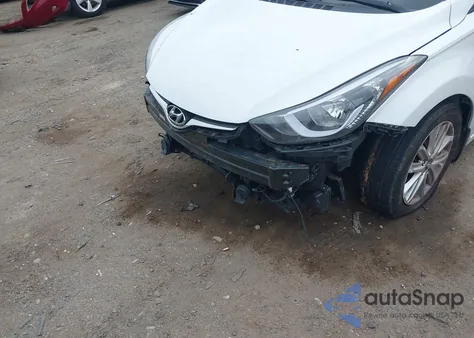 2016 Hyundai Elantra Se z USA, uszkodzony, nr VIN 5NPDH4AE0GH654389